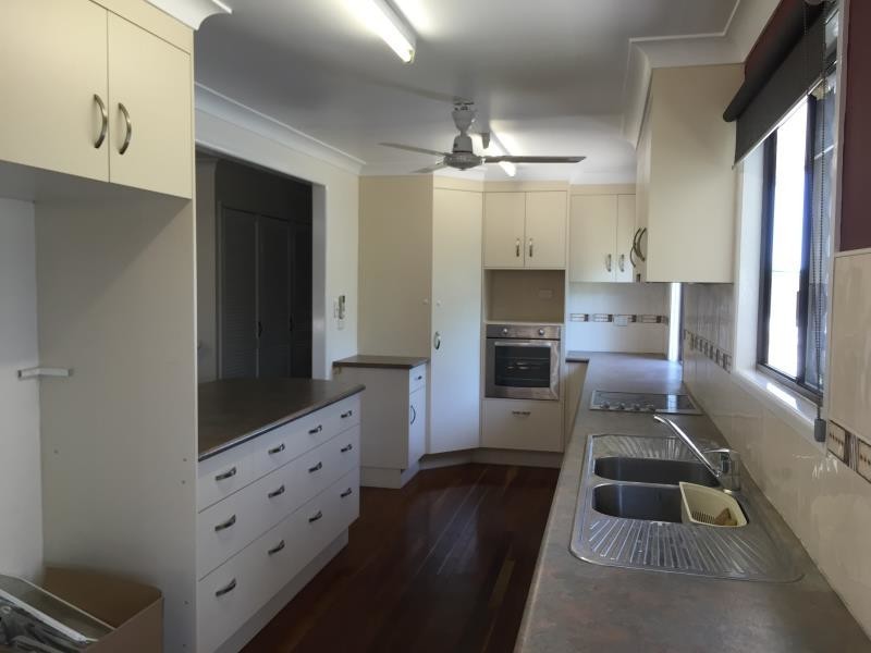 7 Crick Street, Kawana QLD 4701